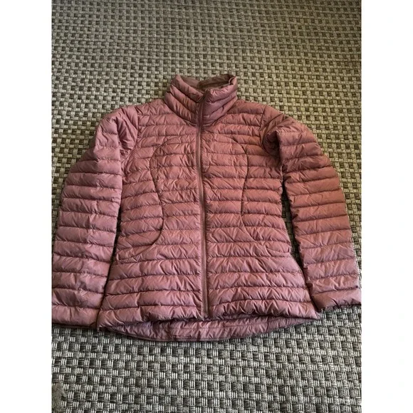 Lululemon Womens Pack It Down Puffer Jacket Down Quilted Full Zip1